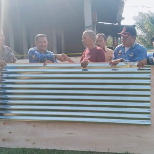 Respons Cepat Bencana: BPBD Kabupaten Toba Pasang Tenda Darurat dan Serahkan Bantuan Material bagi Korban Kebakaran di Desa Longat Respons Cepat Bencana: BPBD Kabupaten Toba Pasang Tenda Darurat dan Serahkan Bantuan Material bagi Korban Kebakaran di Desa Longat